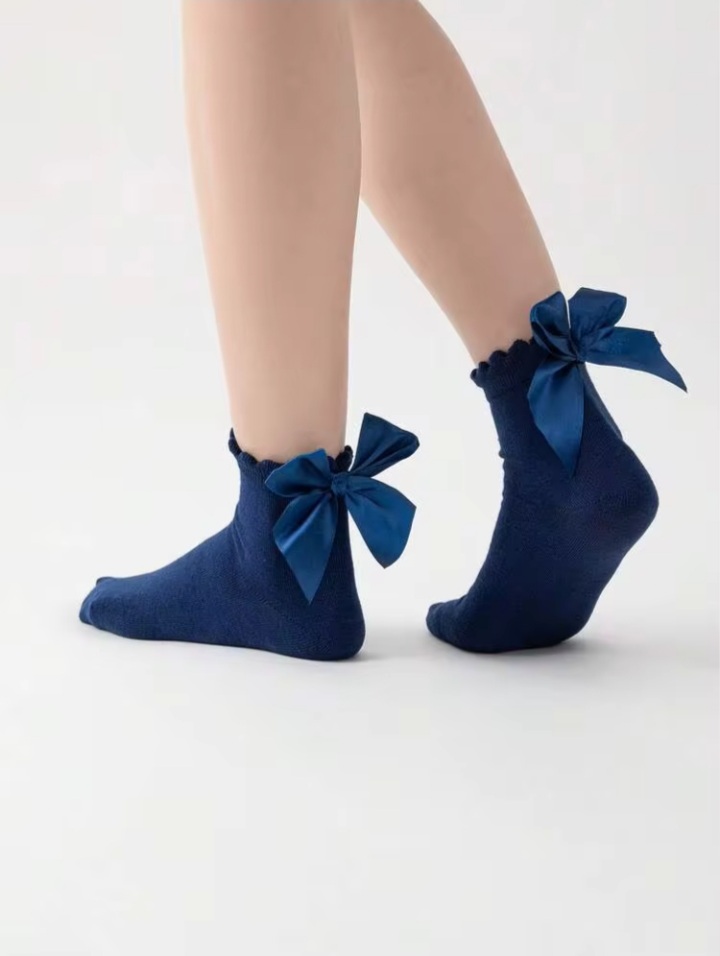 Women’s Red Bow Ankle Socks – Elegant Ribbon Trim Crew Socks for Christmas, Valentine’s Day & Gift Styling